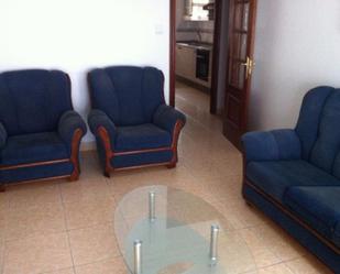 Sala d'estar de Pis de lloguer en Ferrol amb Calefacció, Moblat i Forn