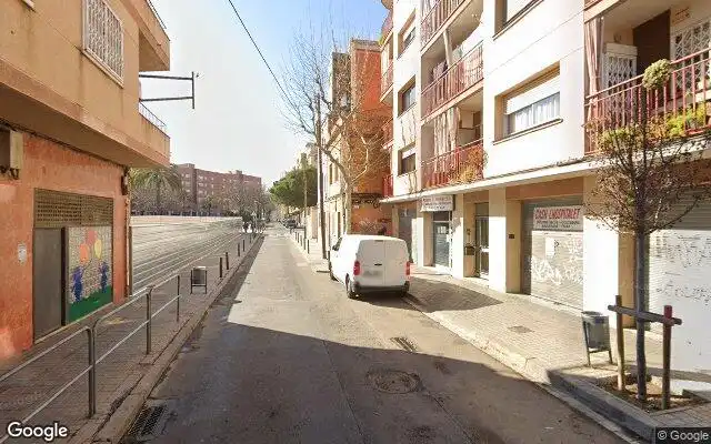 Vista exterior de Piso en venta en L'Hospitalet de Llobregat