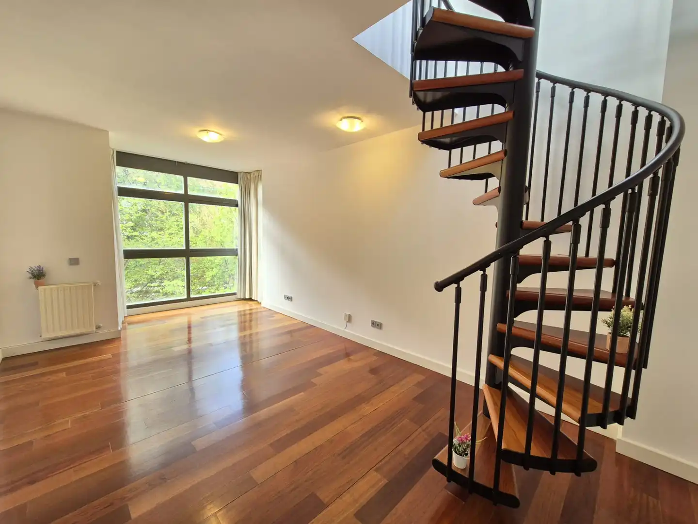 Sala d'estar de Àtic de lloguer en Madrid amb Aire condicionat, Calefacció i Terrassa