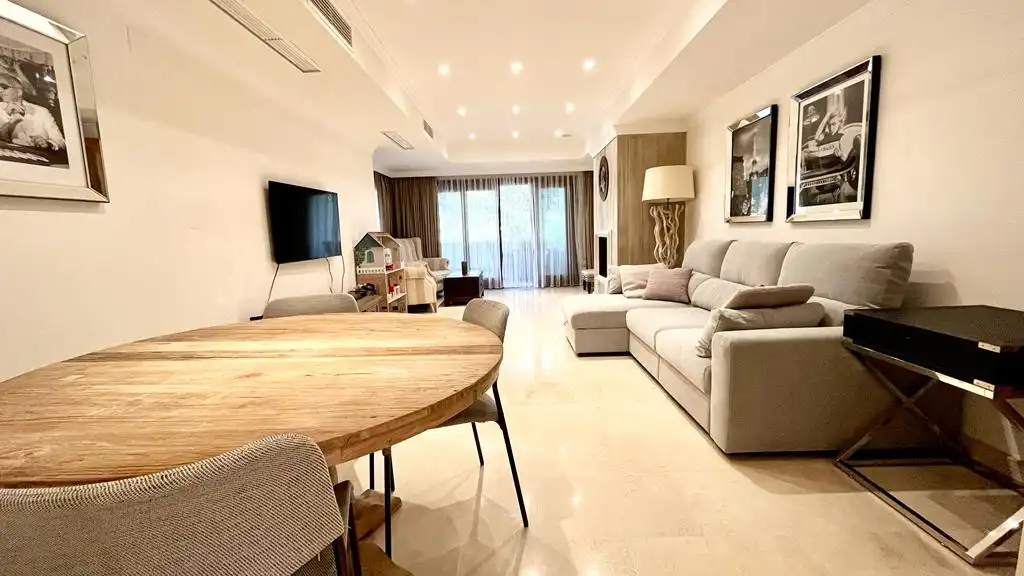 Living room of Ground floor for rent in Marbella  with Air Conditioner, Private garden and Terrace