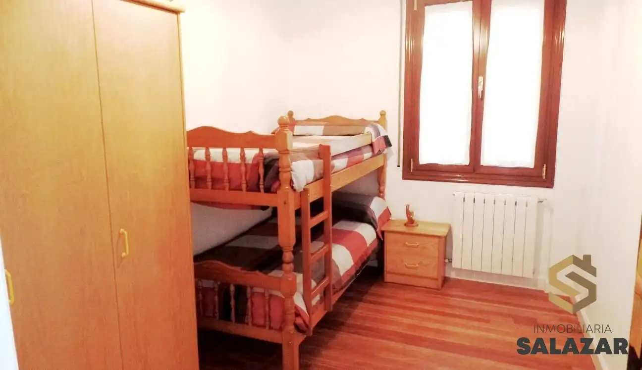 Bedroom of Flat for rent in Ibaiondo