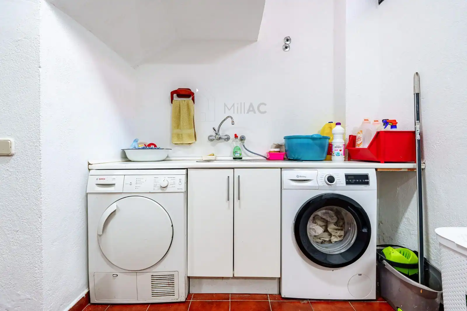 Cocina de Casa adosada en venta en Madrid con Aire acondicionado, Calefacción y Jardín privado