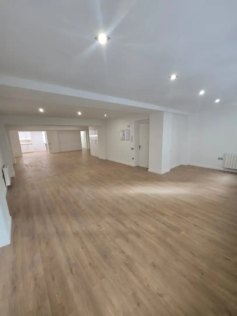 Commercial properties for sale in Tremp  with Heating, Parquet flooring and Internet