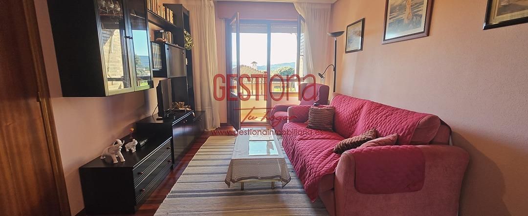 Sala d'estar de Apartament en venda en Noja amb Terrassa i Balcó