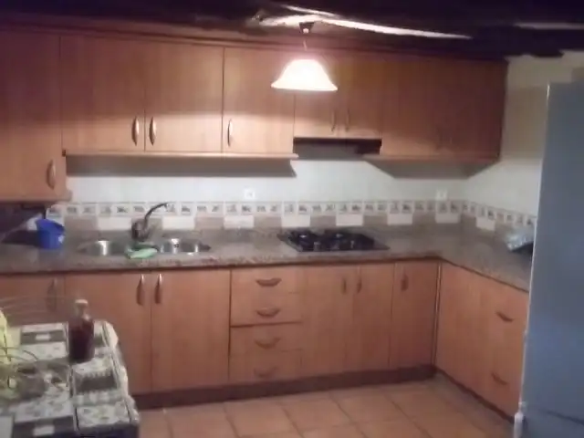 Cuina de Casa adosada en venda en Jérez del Marquesado amb Terrassa, Moblat i Rentadora