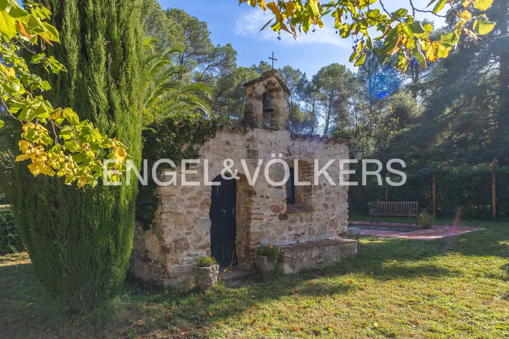 Vista exterior de Finca rústica en venda en Bigues i Riells del Fai amb Calefacció, Jardí privat i Terrassa