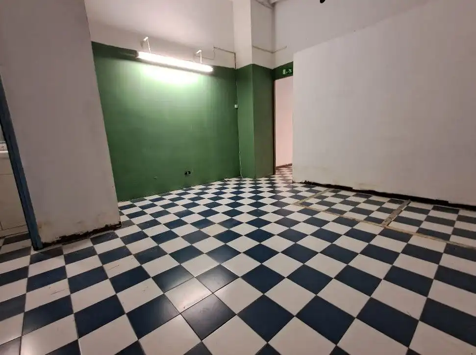 Local comercial en venta en Fray Luis de Leon 18, imagen 4