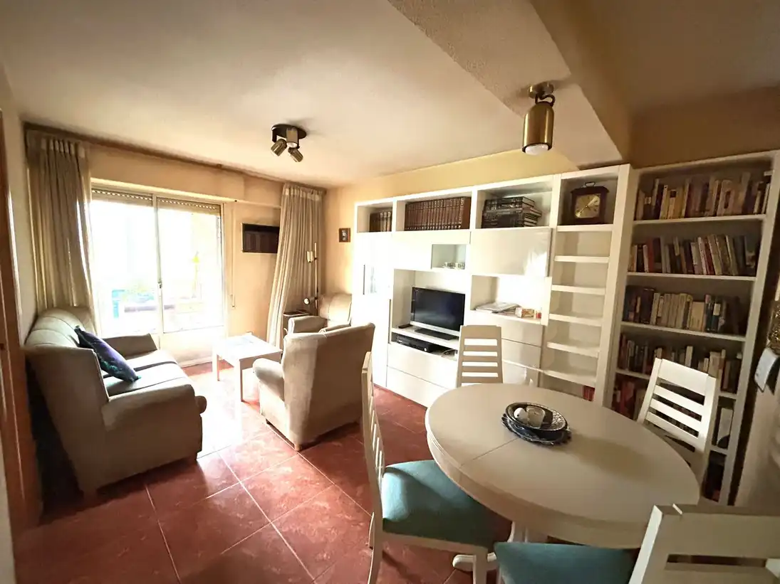 Wohnzimmer von Wohnung zum Verkauf in  Madrid Capital mit Klimaanlage und Möbliert