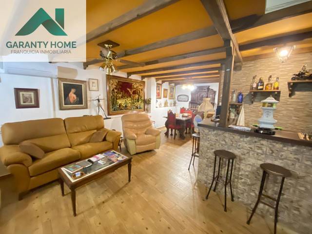 Casa adosada en Venta en Villardompardo