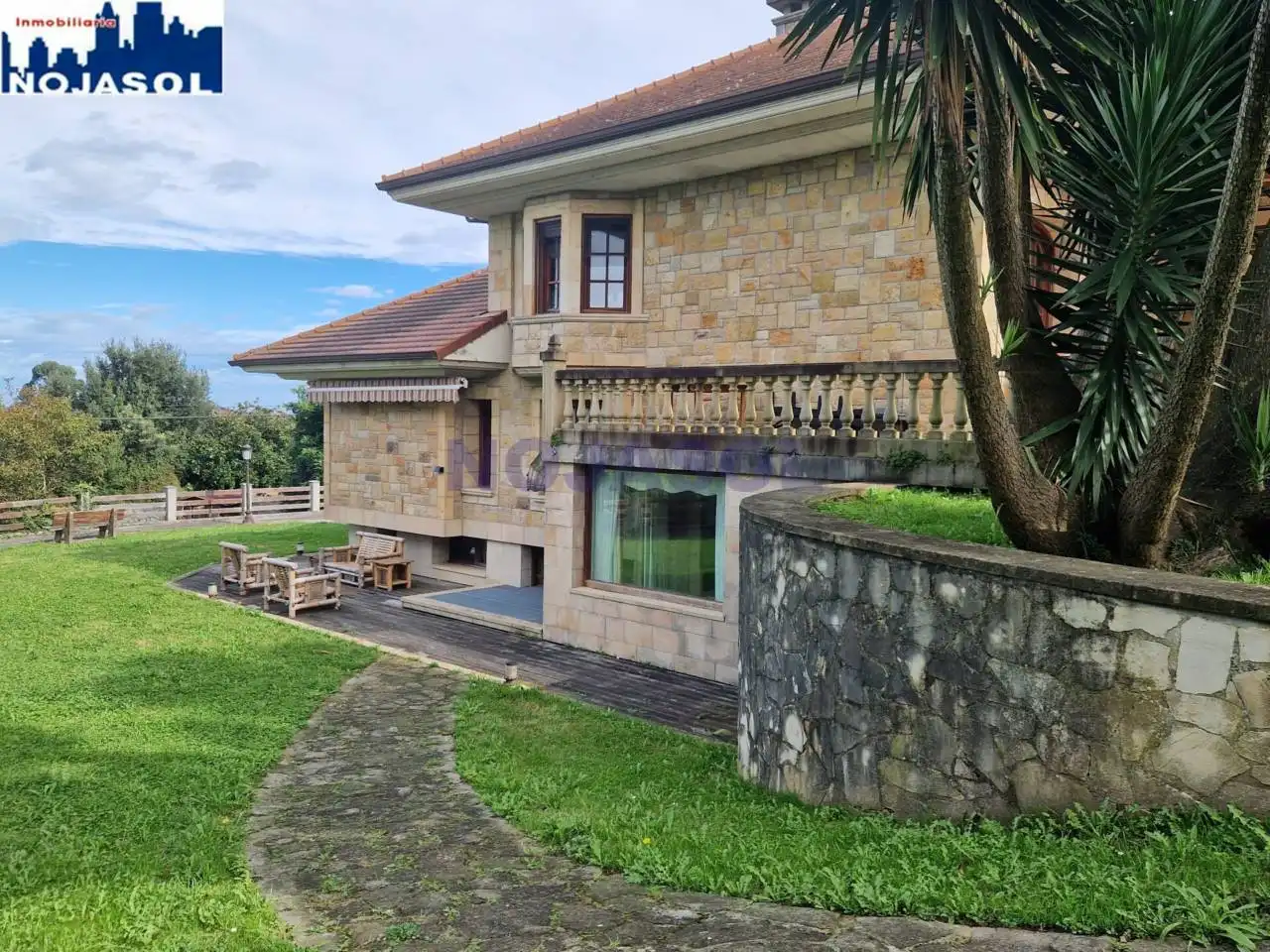Vista exterior de Casa o chalet en venta en Noja con Aire acondicionado, Calefacción y Jardín privado