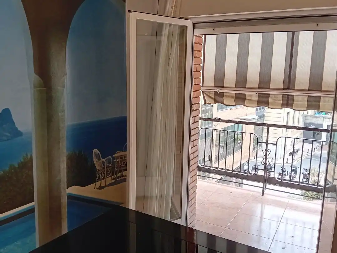 Flat for rent in Calle Miguel Villanueva, Gran Via