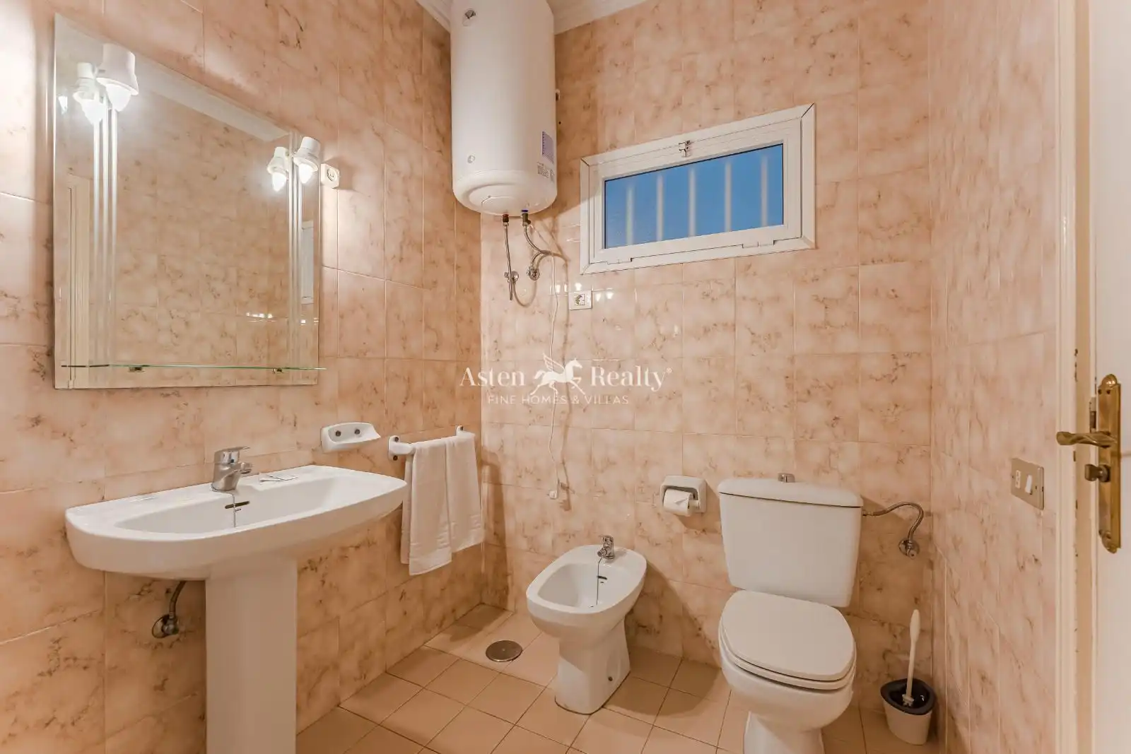 Apartament en venda a Austria, San Eugenio Alto
