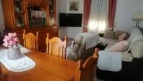 Sala d'estar de Casa o xalet en venda en Puebla de la Calzada amb Aire condicionat i Balcó