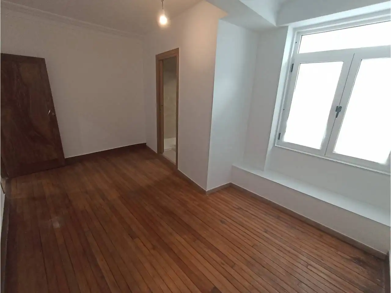 Bedroom of Flat for rent in Santiago de Compostela   with Parquet flooring, Terrace and Alarm