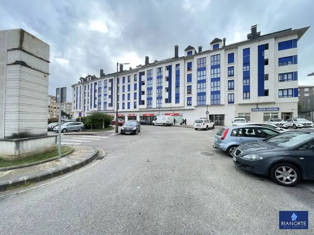Parking de Piso en venta en Gozón con Calefacción, Microondas y Balcón