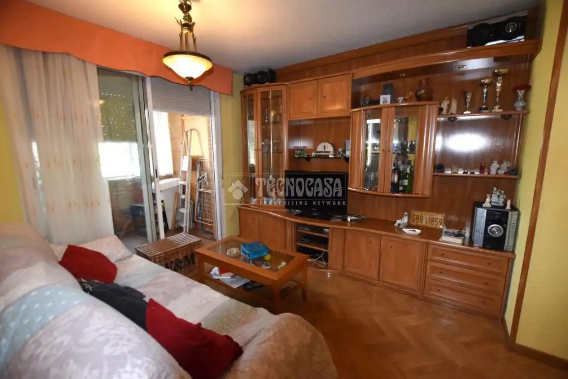 Sala d'estar de Pis en venda en Getafe amb Calefacció, Parquet i Terrassa