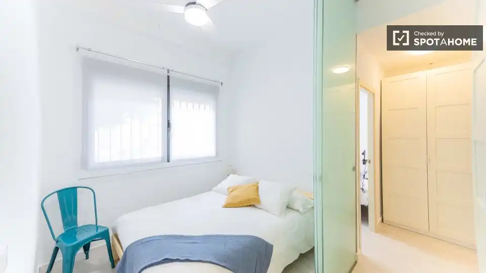 Habitación de Piso de alquiler en Valencia con Aire acondicionado, Calefacción y Amueblado