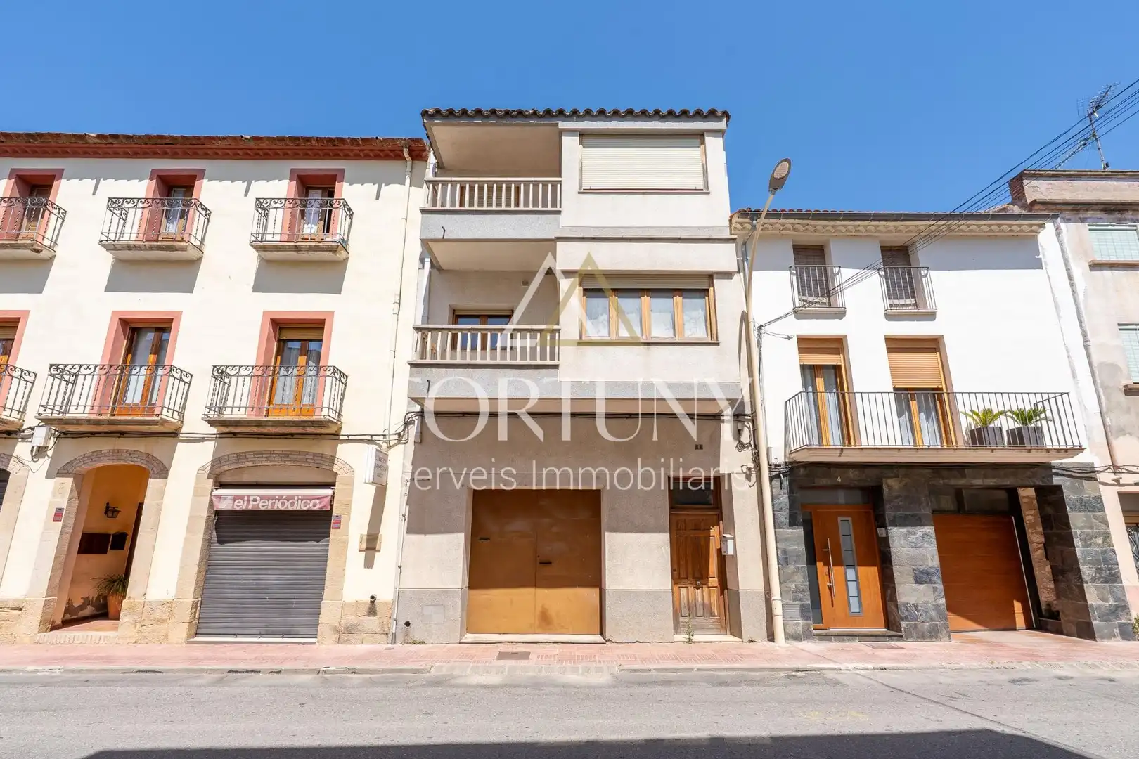 Vista exterior de Casa o chalet en venta en Benissanet con Terraza