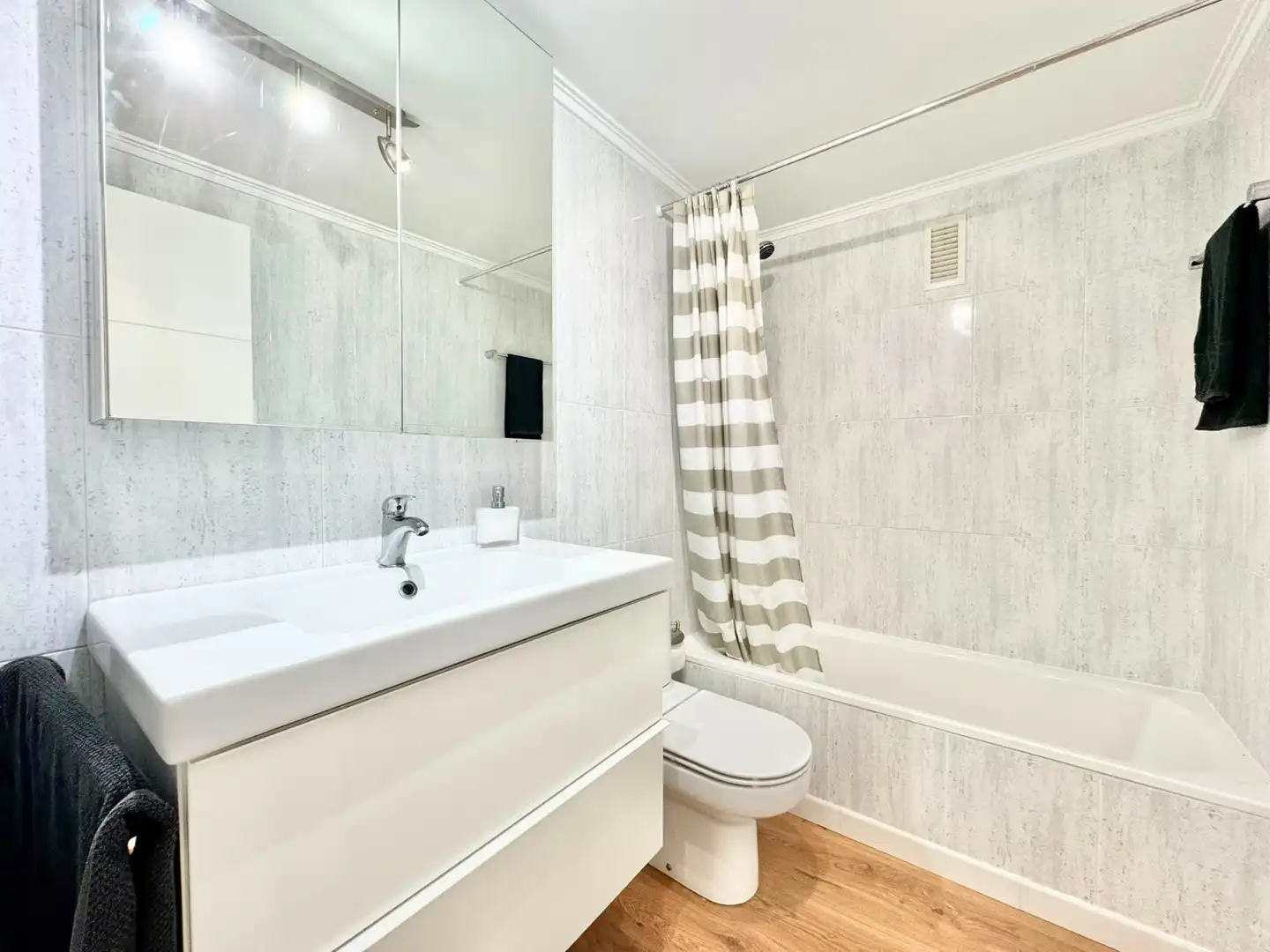 Baño de Dúplex en venta en Vitoria - Gasteiz con Calefacción, Terraza y Trastero