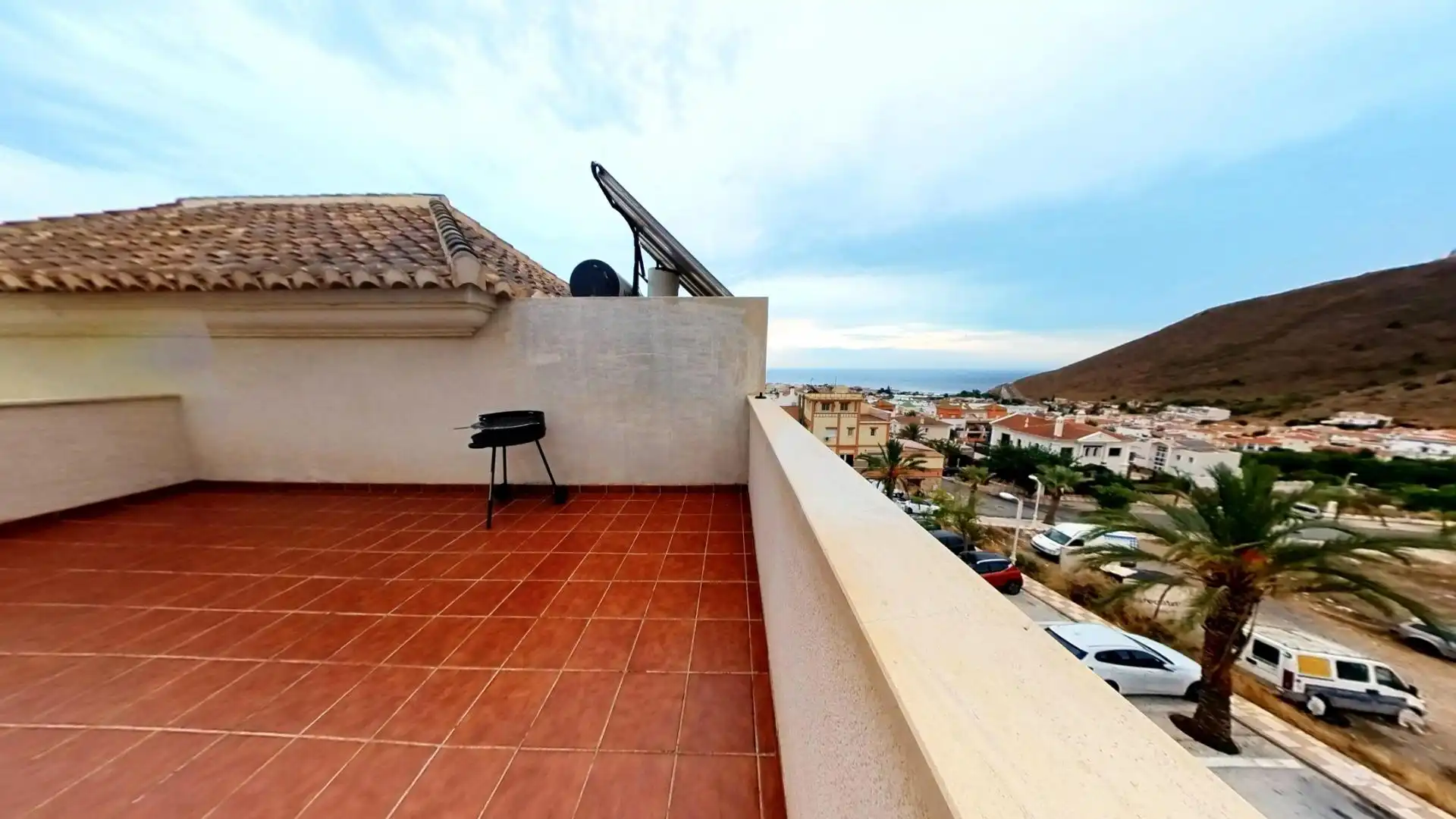 Adossat amb balcó en venda a Castell de Ferro