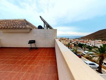 Adosado con balcón en venta en Castell de Ferro