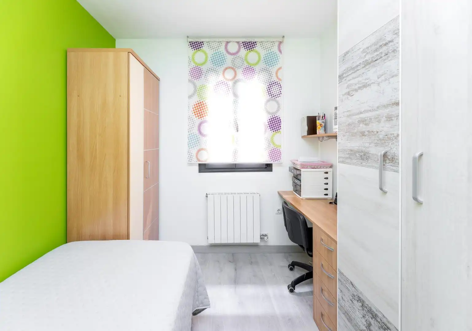Bedroom of Flat for sale in Granada  with Air Conditioner, Heating and Storage room