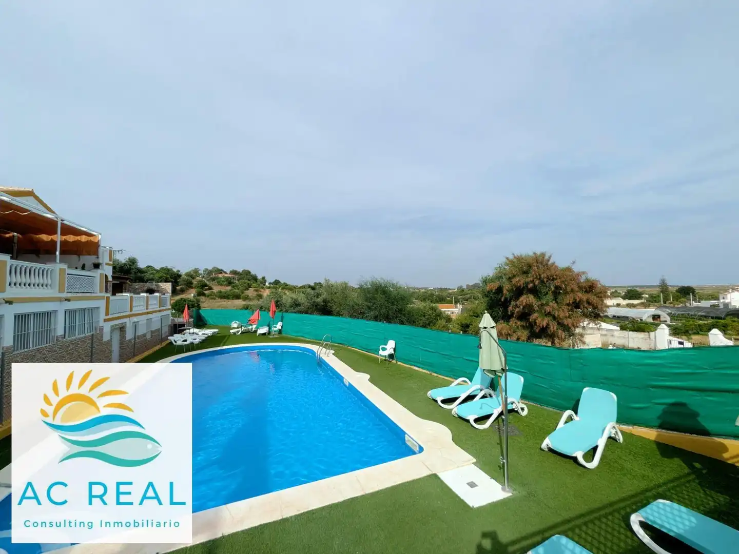 Chalet con piscina en venta en Calle HAITI, imagen 5