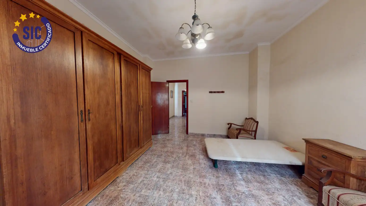 Habitación de Casa adosada en venta en Benifaió