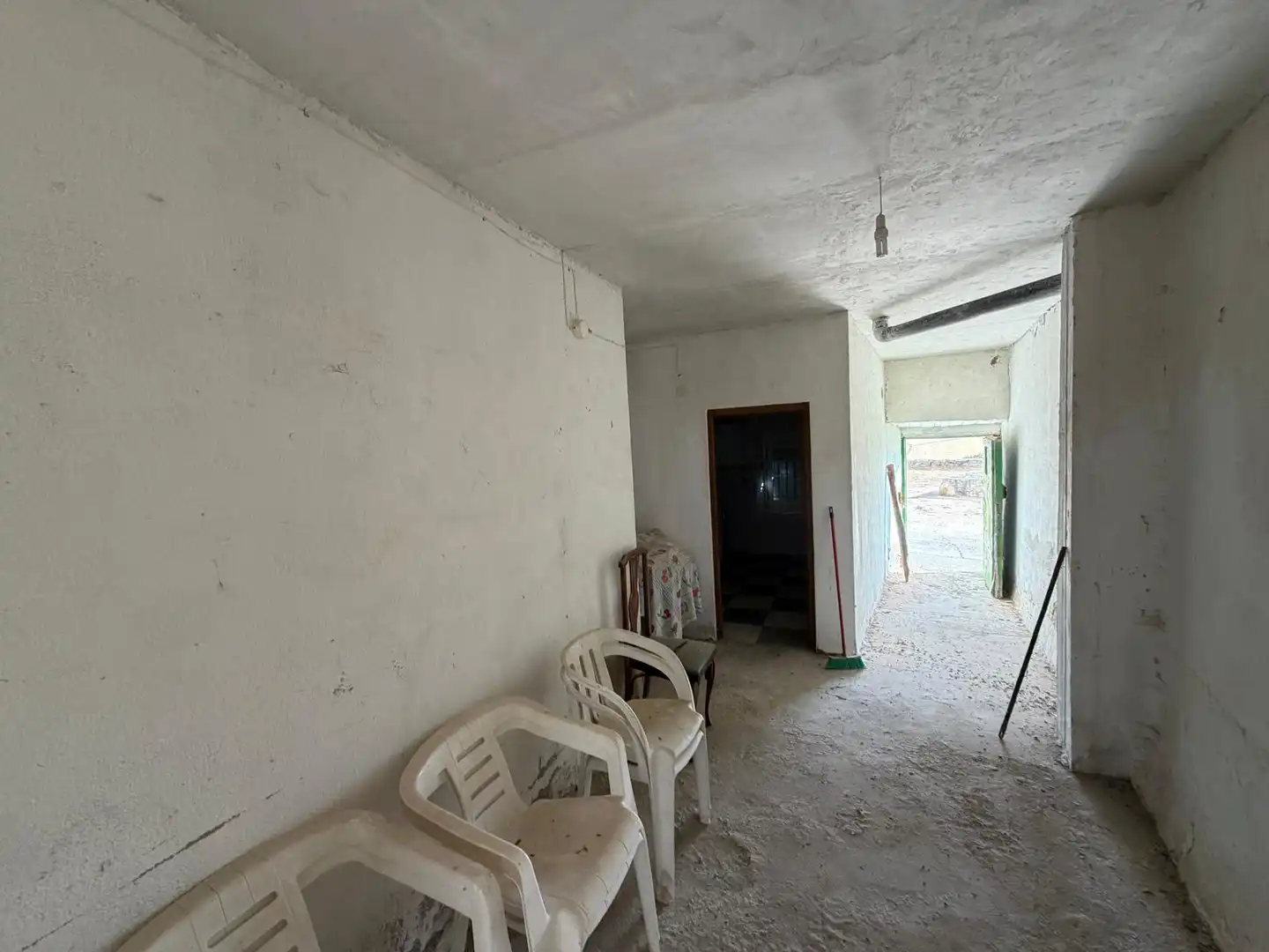 Houses for sale in Tiedra  with Storage room and Furnished