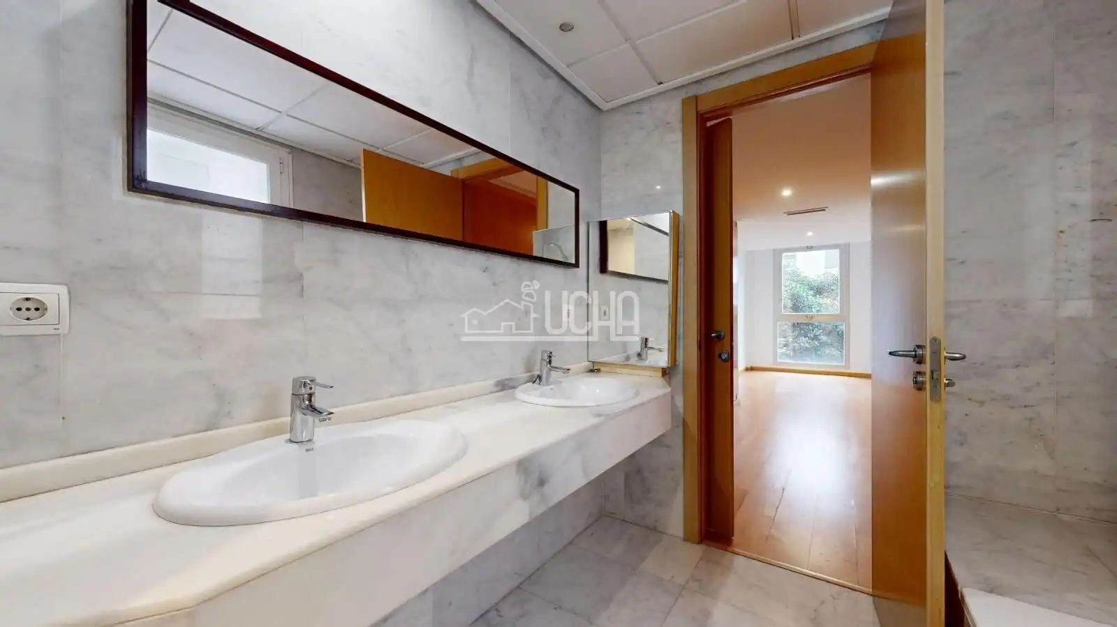 Piso en venta en Calle SAN VICENTE MARTIR, Arrancapins