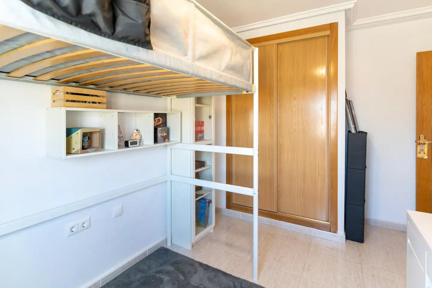Schlafzimmer von Haus oder Chalet zum Verkauf in Santa Pola mit Klimaanlage, Privatgarten und Terrasse