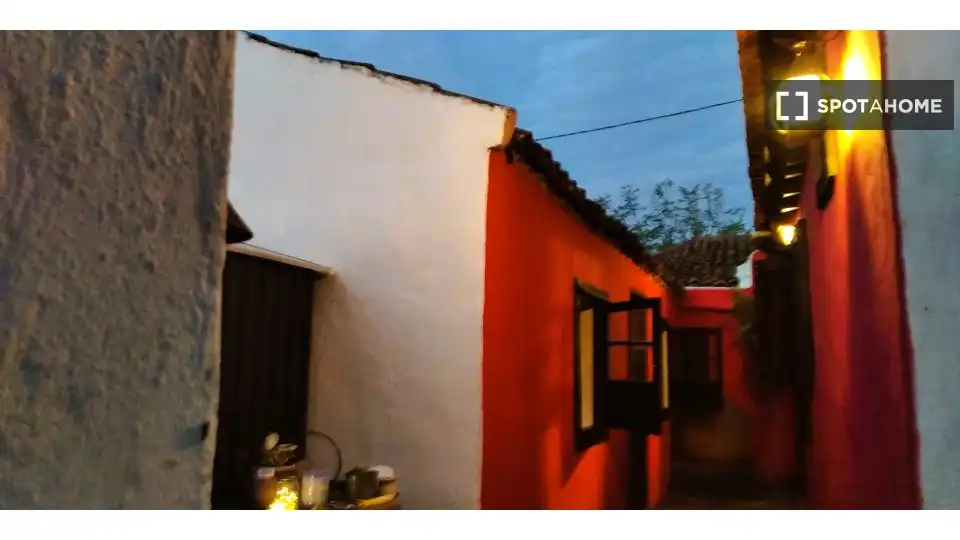 Exterior view of Apartments for share in Santa Cruz de Tenerife  with Air Conditioner, Heating and Terrace