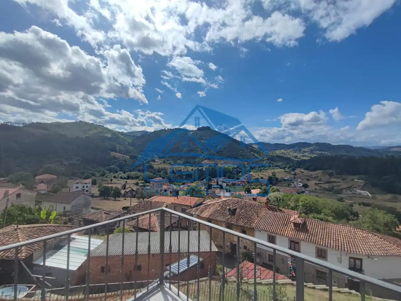 Exterior view of Houses for sale in Candamo  with Air Conditioner, Private garden and Terrace