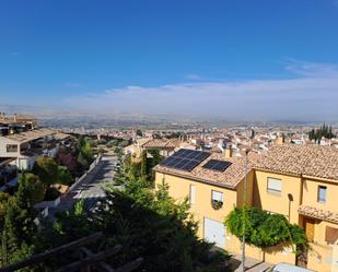 Vista exterior de Pis en venda en  Granada Capital amb Aire condicionat i Terrassa