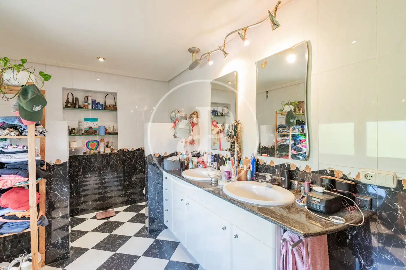 Bathroom of Houses for sale in Las Rozas de Madrid  with Air Conditioner, Heating and Private garden