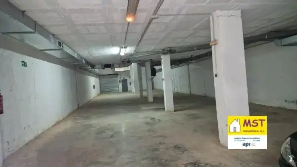 Parkplatz mit Aufzug zum Verkauf in Passeig Ramon Vall