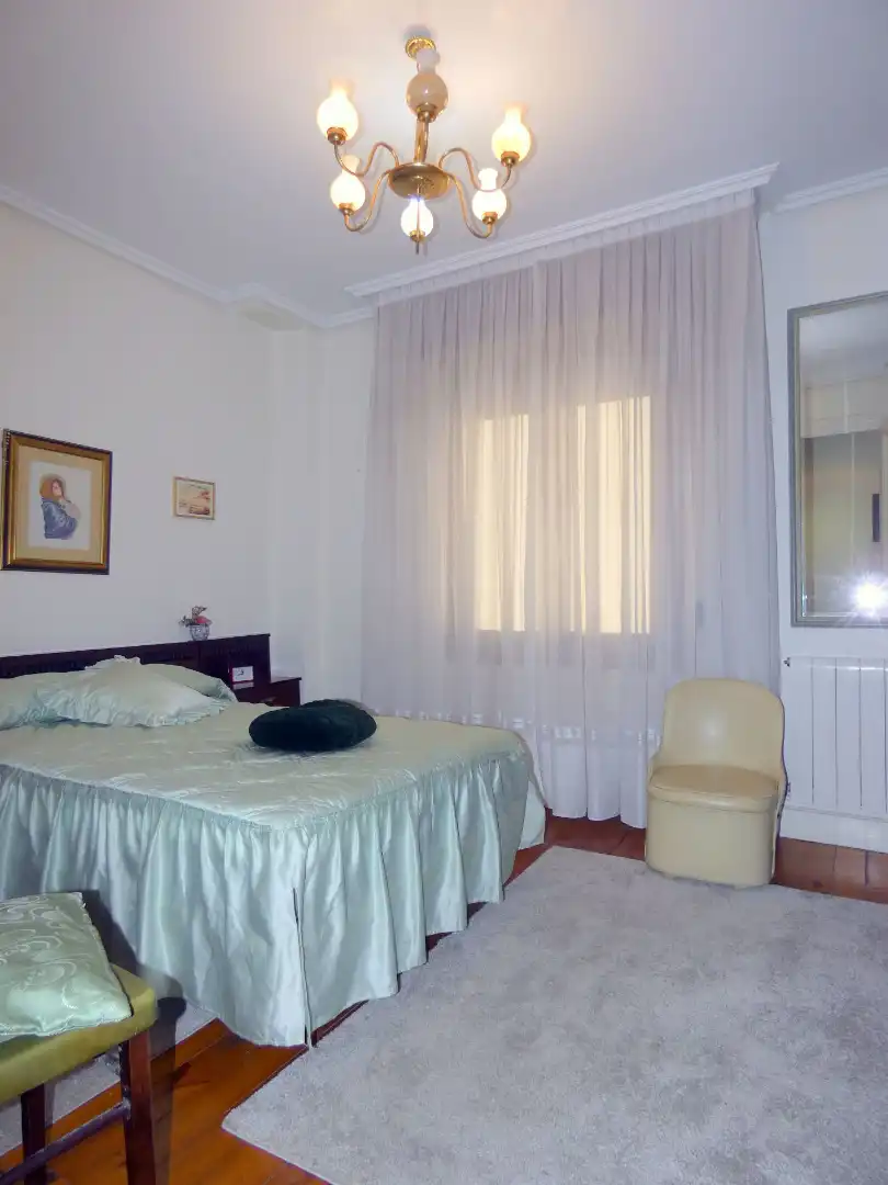 Habitación de Piso en venta en Bilbao  con Calefacción, Parquet y Terraza