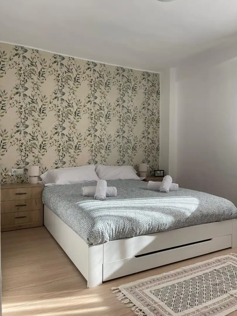 Habitación de Piso de alquiler en Málaga con Aire acondicionado, Amueblado y Lavadora