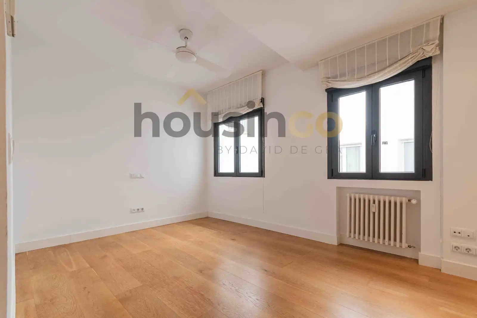 Bedroom of Flat for rent in Madrid  with Air Conditioner, Heating and Terrace