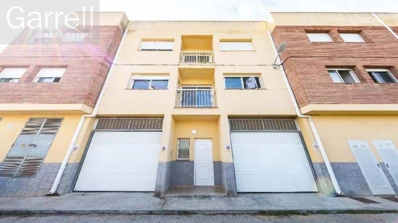 Vista exterior de Garatge en venda en Deltebre