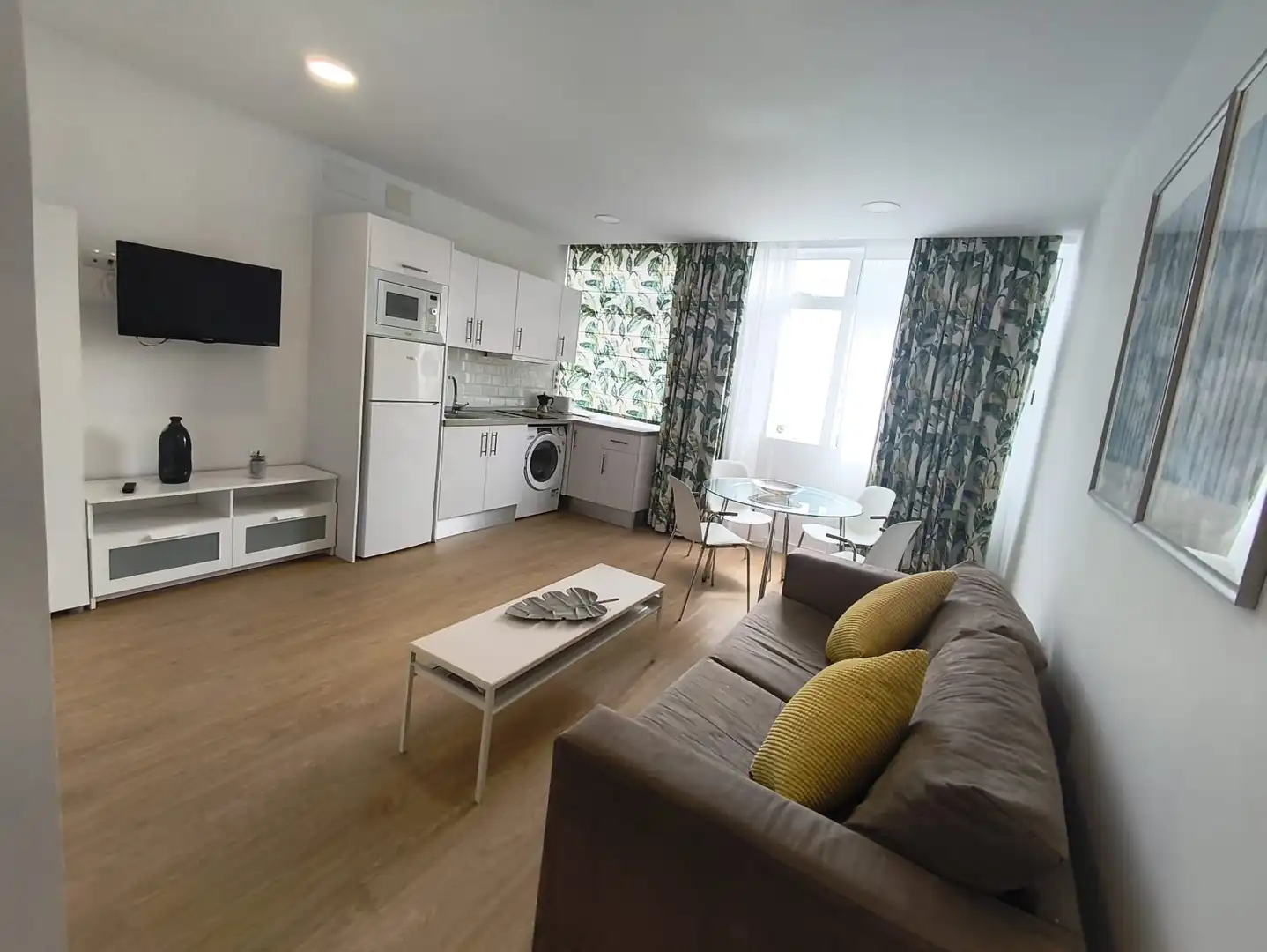 Wohnzimmer von Wohnung zur Miete in Las Palmas de Gran Canaria mit Parkett, Möbliert und Waschmaschine