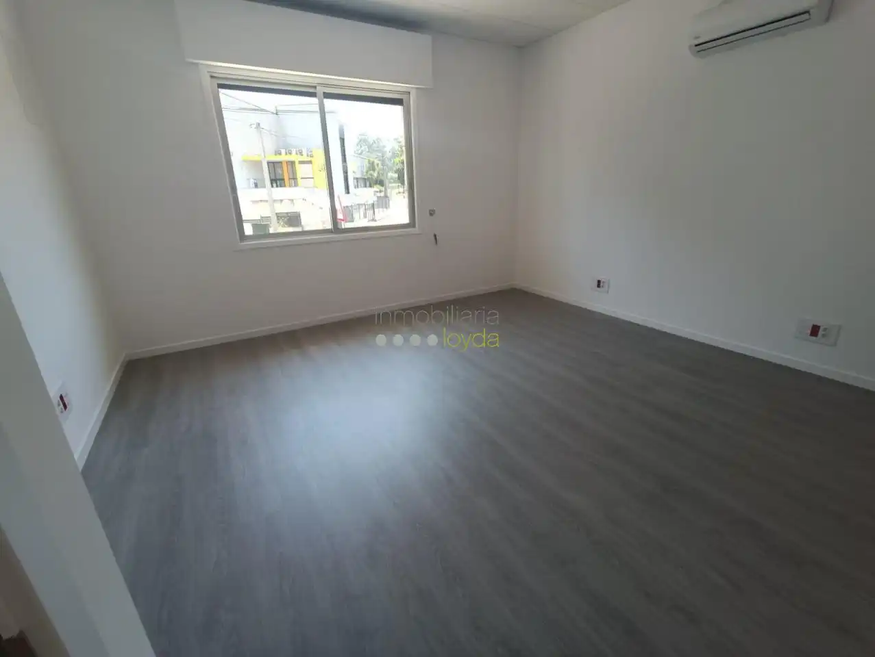 Ufficio in affitto a Mos, imagen 2
