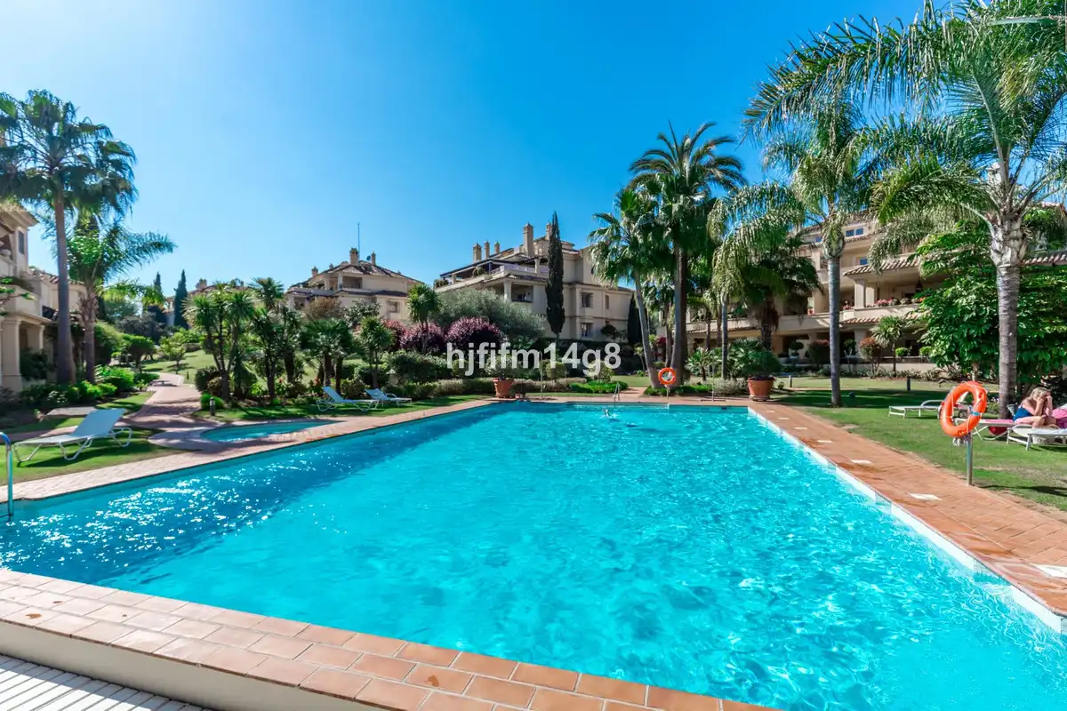 Ático con piscina en venta en Nueva Andalucía, imagen 5