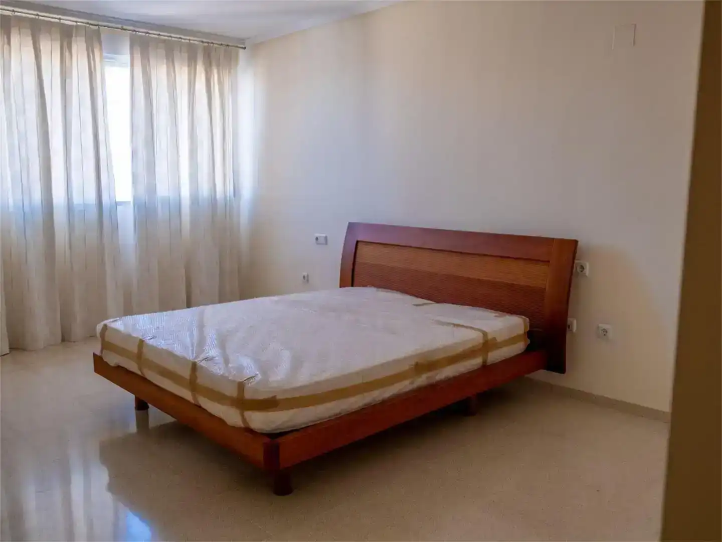 Habitación de Piso en venta en Gandia con Aire acondicionado y Balcón