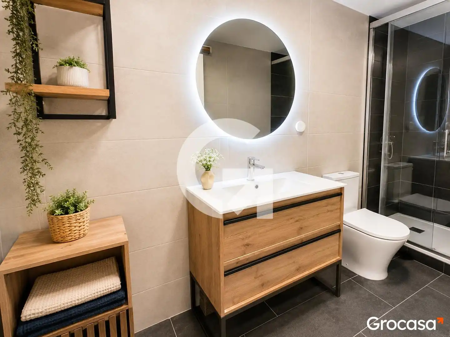 Badezimmer von Dachboden zum Verkauf in Vilanova i la Geltrú mit Klimaanlage, Heizung und Terrasse