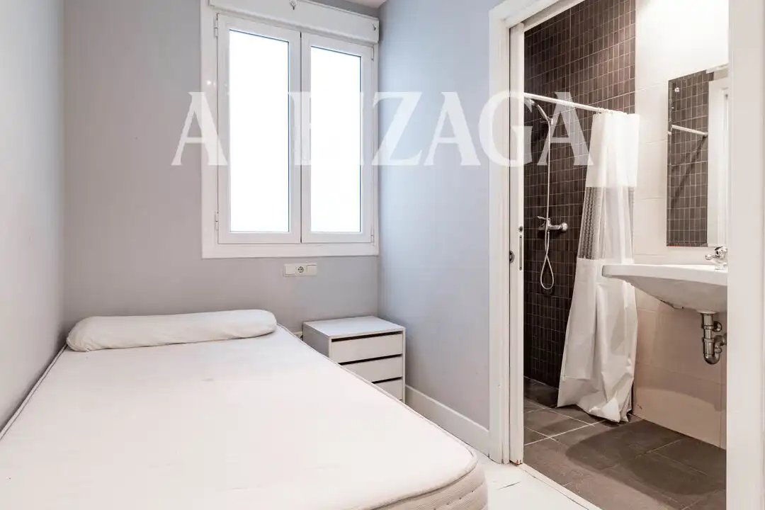 Habitación de Piso en venta en Donostia - San Sebastián  con Calefacción