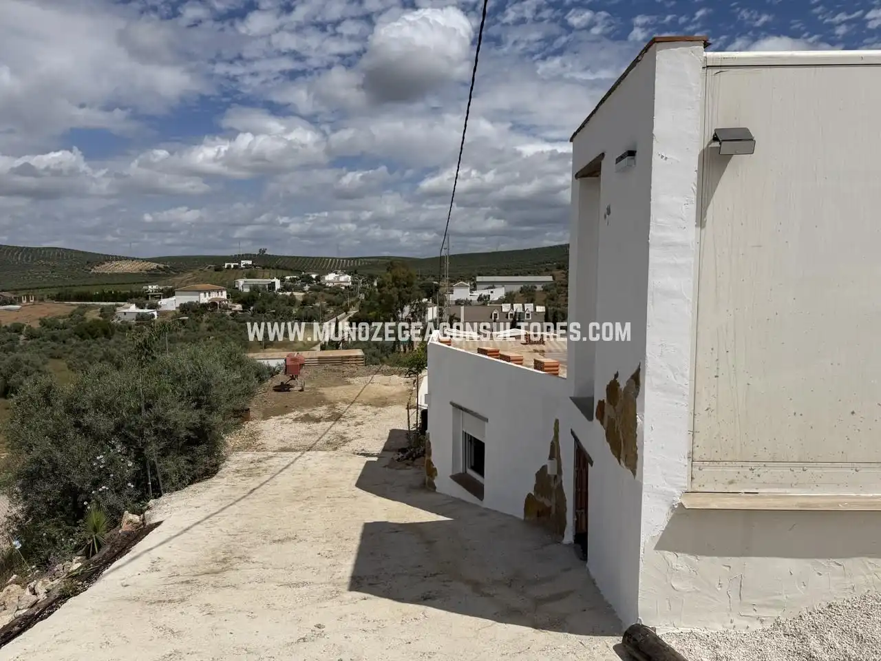 Außenansicht von Haus oder Chalet zur Miete in Encinas Reales mit Privatgarten, Terrasse und Schwimmbad