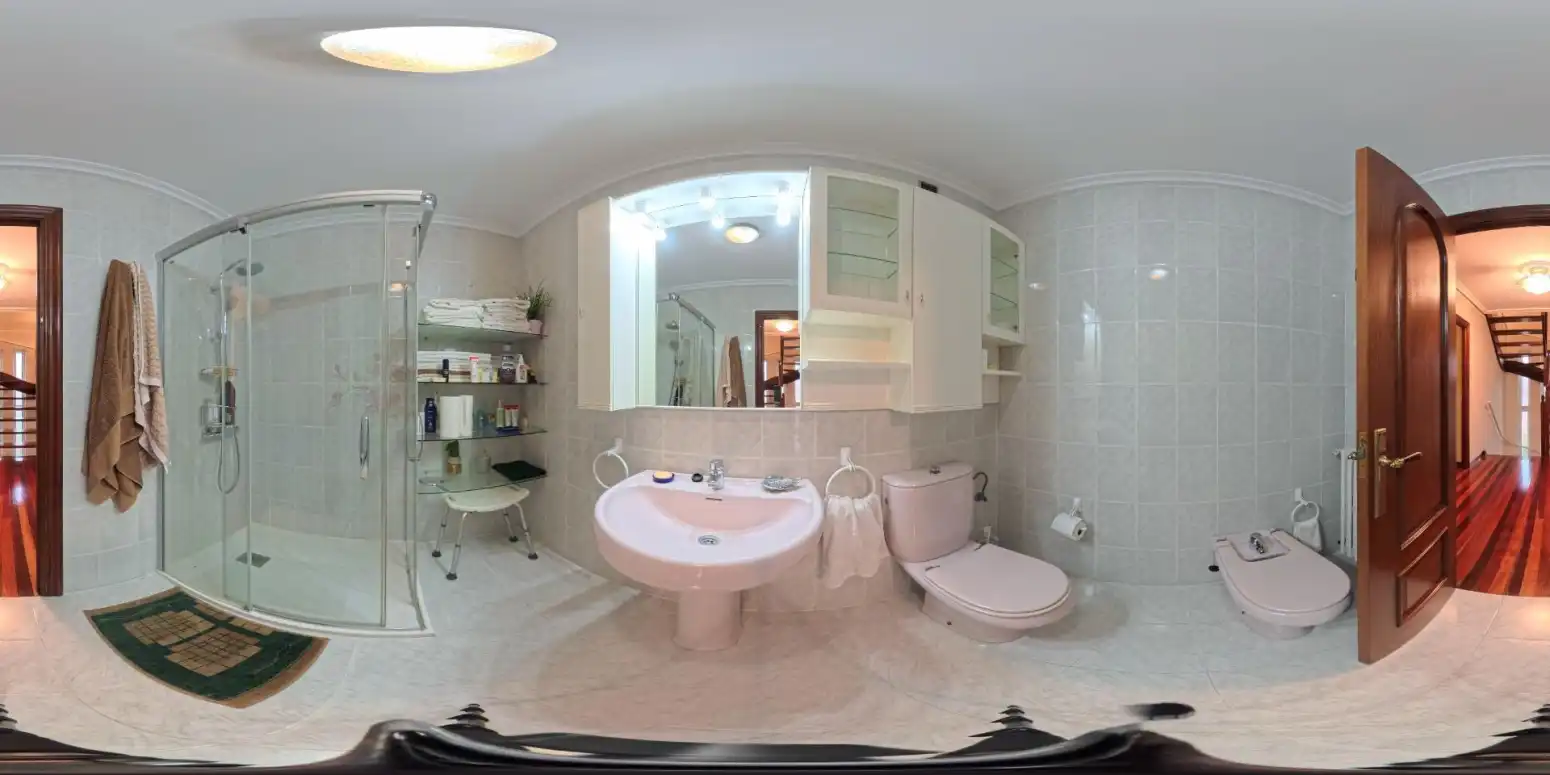 Bathroom of Detached homes for sale in Torrelavega   with Heating, Private garden and Storage room