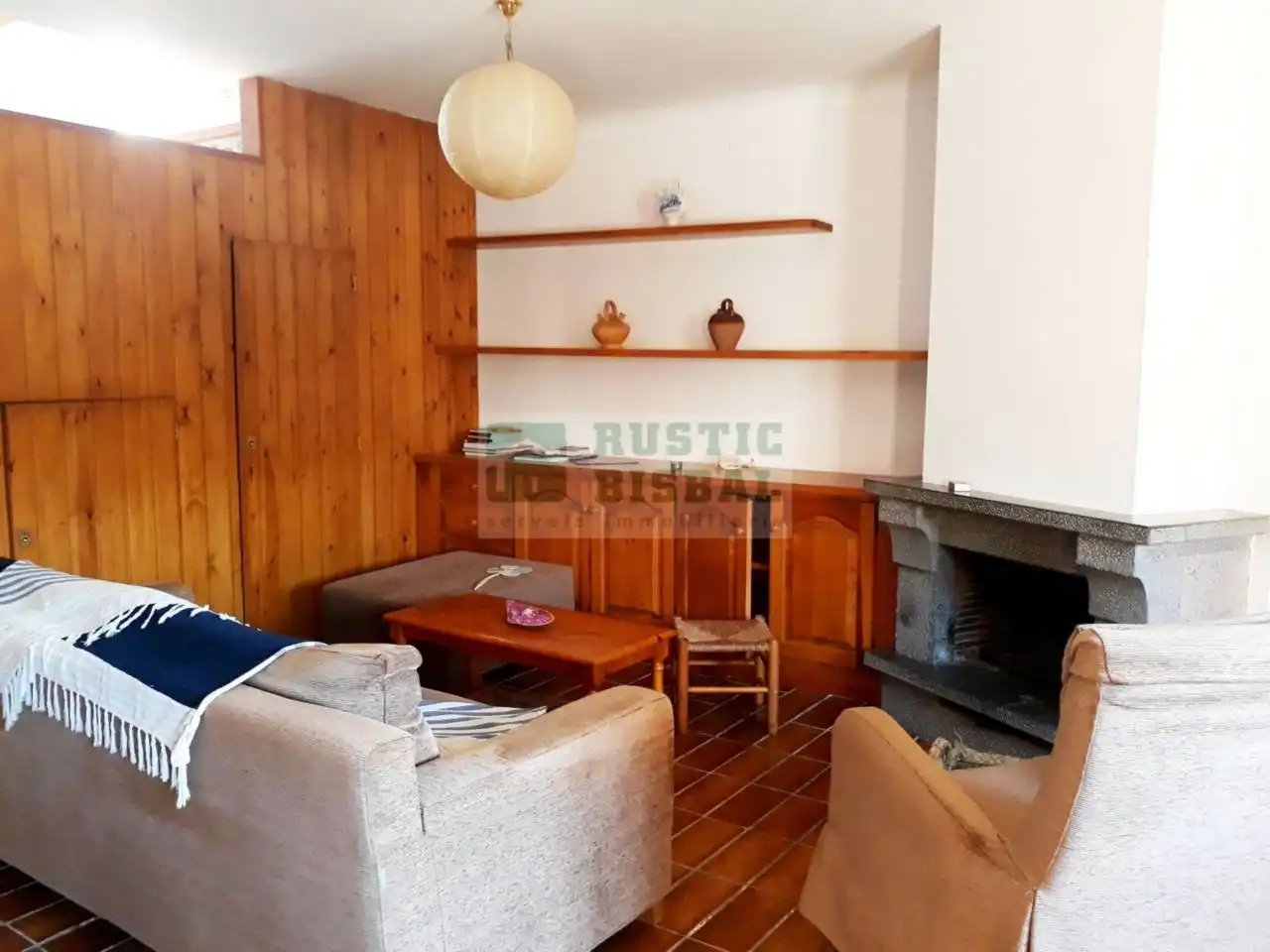 Sala d'estar de Finca rústica de lloguer en Ullastret amb Aire condicionat, Calefacció i Moblat