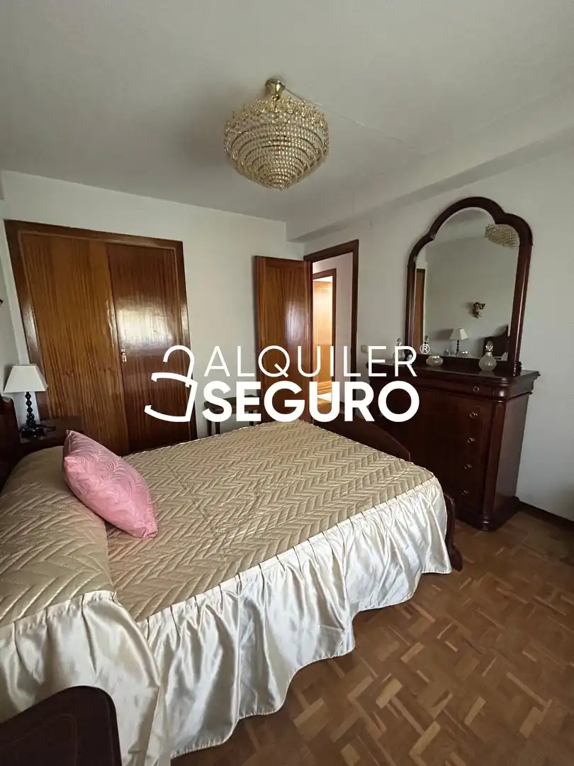 Schlafzimmer von Wohnung zur Miete in Alcalá de Henares mit Heizung, Terrasse und Möbliert